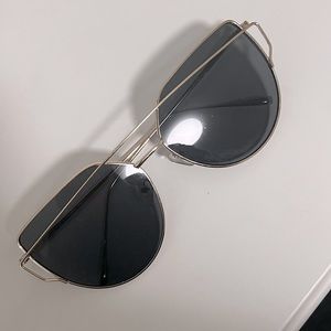 Aviator Sunglasses with a twist!
